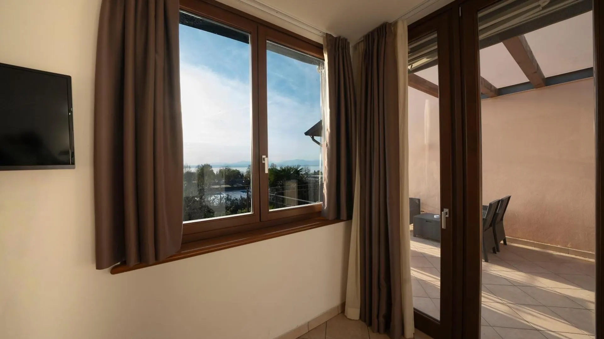 Appartamento Vista Lago Con Terrazza Lazise Apartment