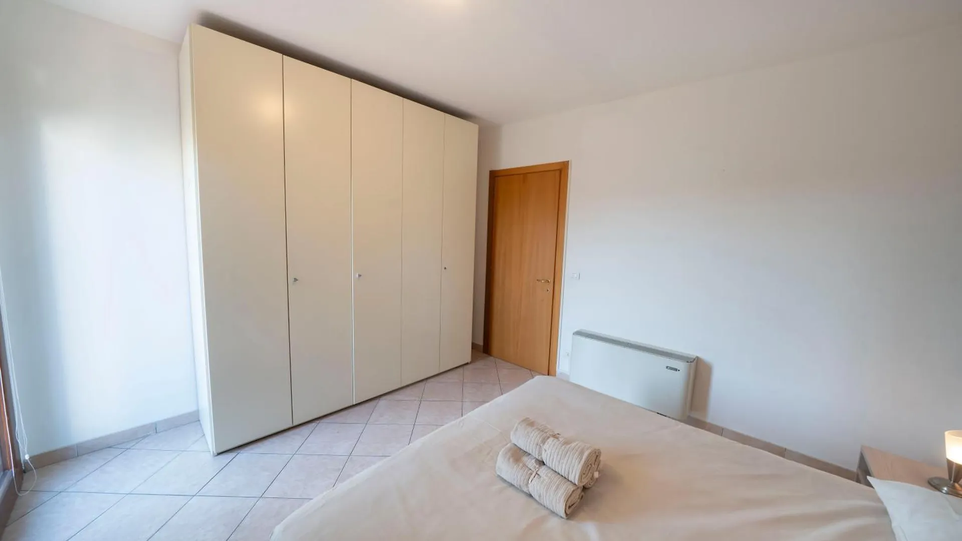 Appartamento Vista Lago Con Terrazza Lazise 0*,  Italy