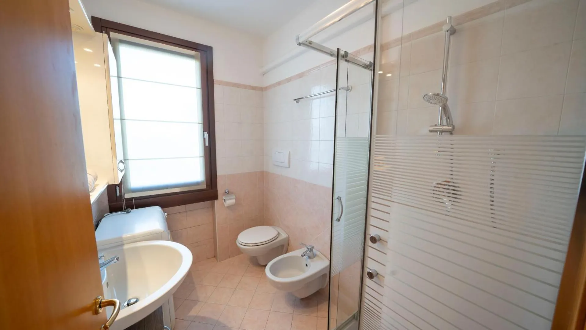Appartamento Vista Lago Con Terrazza Lazise 0*,