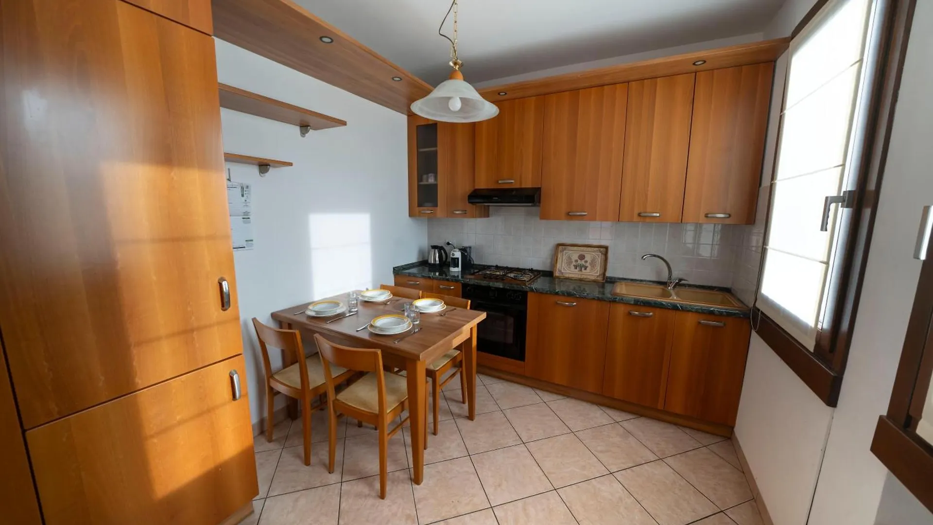 Apartment Appartamento Vista Lago Con Terrazza Lazise Italy